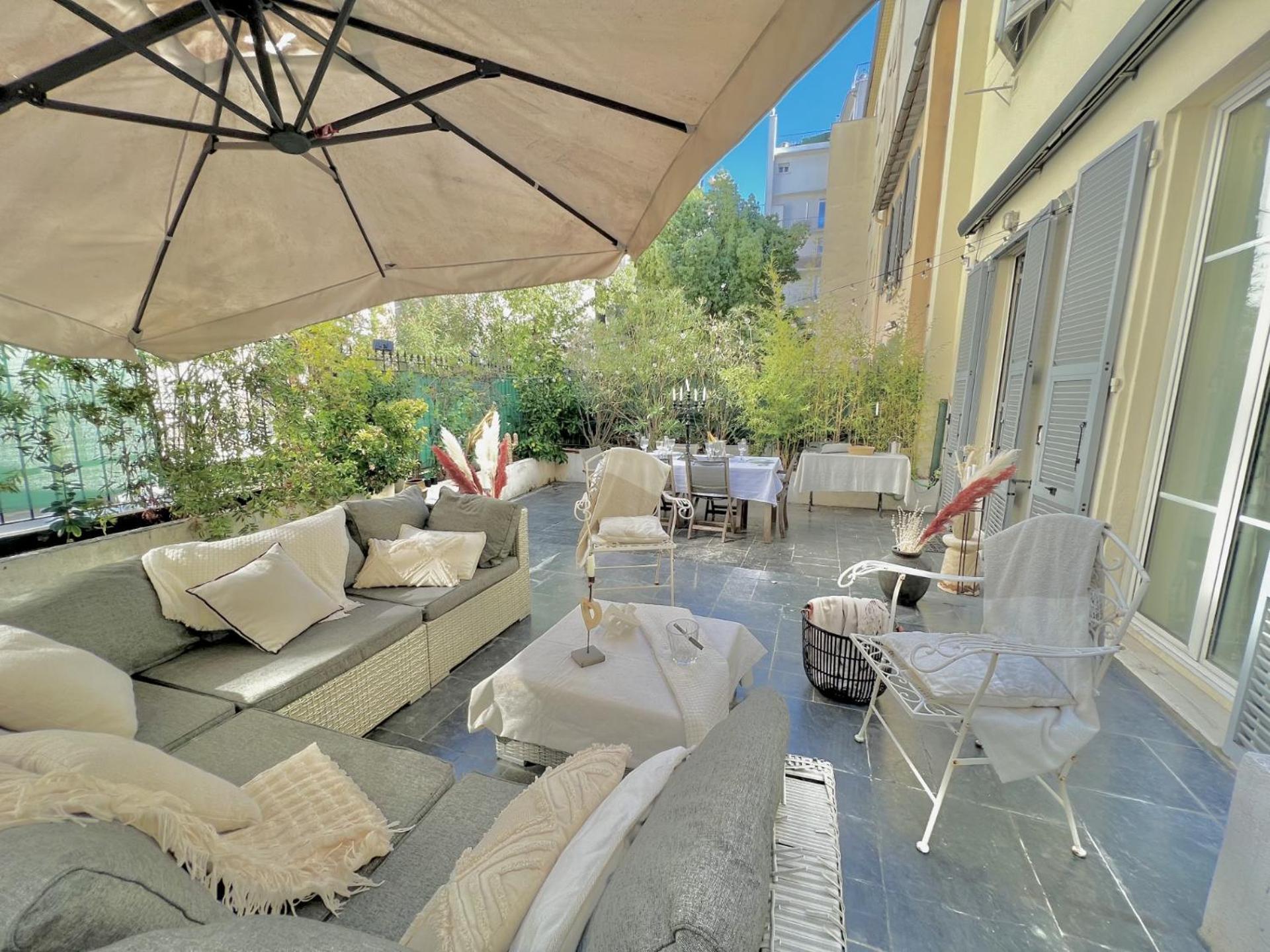 Superbe Appartement De 105 M2, Hyper Centre Avec Terrasse, Parking, A 5 Min De La Mer Niza Exterior foto